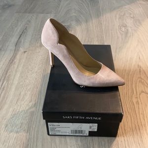 Saks fifth avenue Bolton suede blush rose heels size 6.5 never been worn!